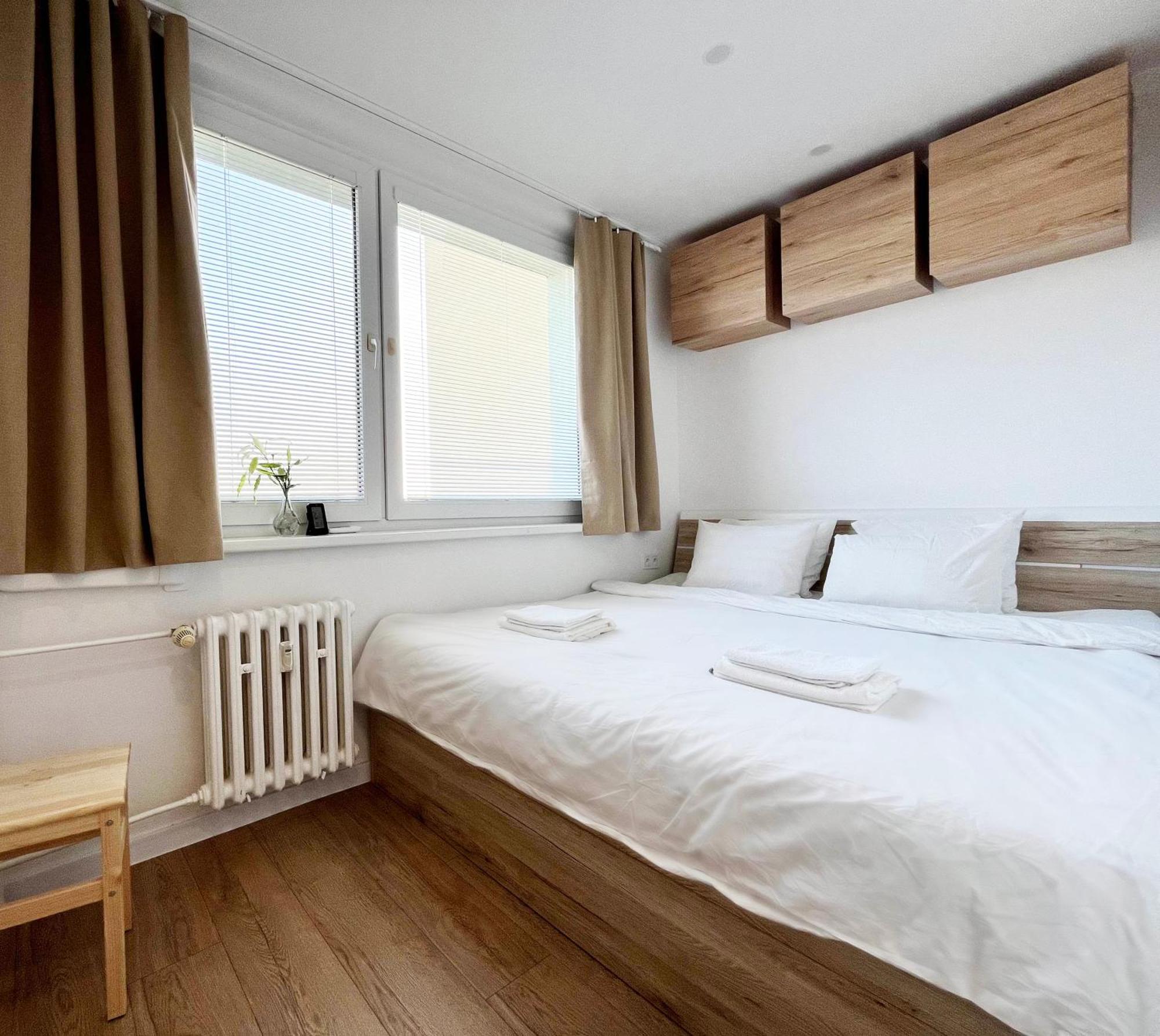Elegant Escape Apartment III - Free Parking, Easy Access To City Center Bratislava Eksteriør bilde