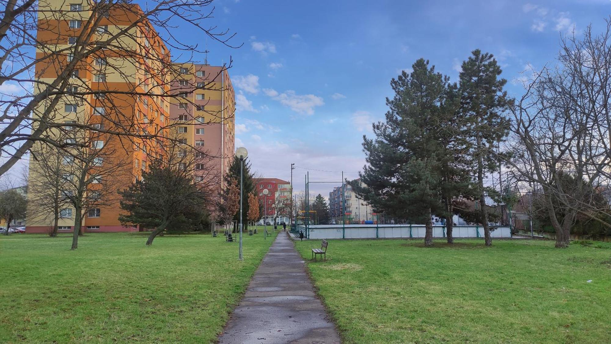 Elegant Escape Apartment III - Free Parking, Easy Access To City Center Bratislava Eksteriør bilde